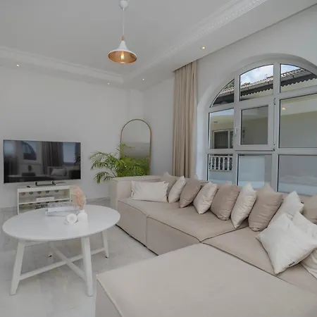 Mit Einzigartigem Ausblick 阿拉尼亚