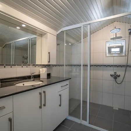 Villa Mit Einzigartigem Ausblick *