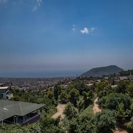 Villa Mit Einzigartigem Ausblick