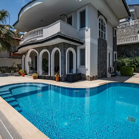 Mit Einzigartigem Ausblick Villa *