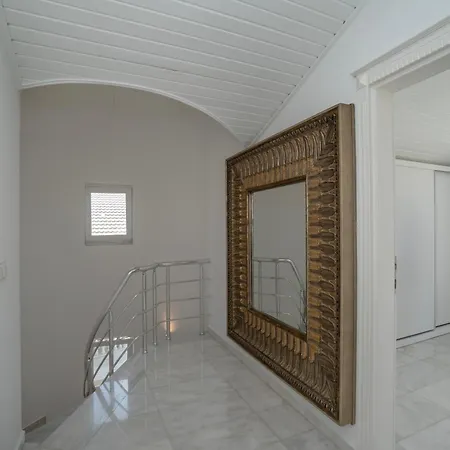 Mit Einzigartigem Ausblick Villa Alanya