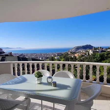 Villa Mit Einzigartigem Ausblick Alanya