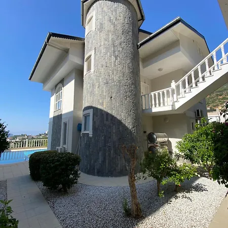 Villa Mit Einzigartigem Ausblick