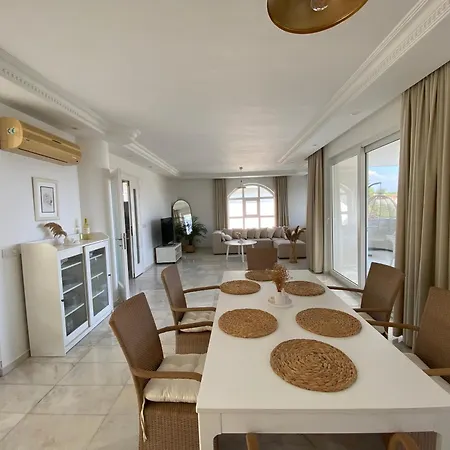 Mit Einzigartigem Ausblick Villa Alanya