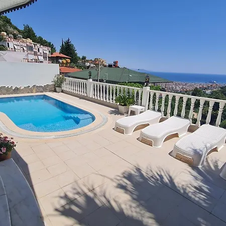 Mit Einzigartigem Ausblick *